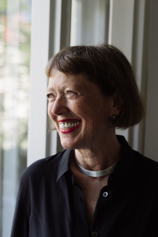 KPM-Lieblingsstücke: So sieht die Sammlung von Karin Wudtke aus Porträt Karin Wudtke, Marketingleiterin im Renaissance-Theater Berlin