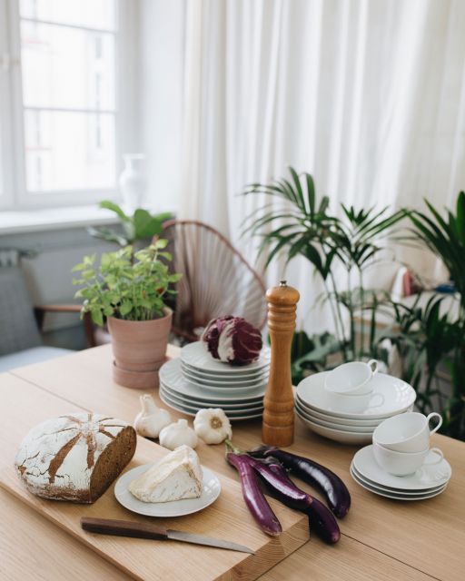 Willkommen in der Wunderkammer Schneidebrett mit Gemüse groß