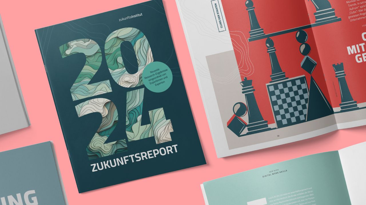 Cover des „Zukunftsreport 2024“ des Zukunftsinstituts und eine aufgeschlagene Seite mit Illustrationen von Schachfiguren Cover des „Zukunftsreport 2024“ des Zukunftsinstituts und eine aufgeschlagene Seite mit Illustrationen von Schachfiguren